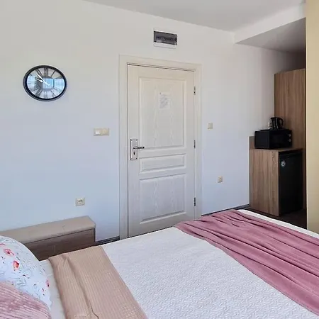Tarsis Private Studio 아파트 써니비치